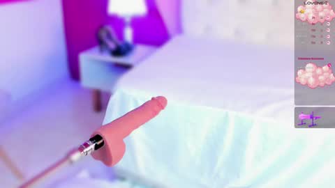 Nahomy Roberts online show from January 2025 12:50:02 PM