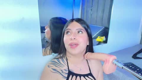 Naia x online show from December 2025 09:12:02 PM