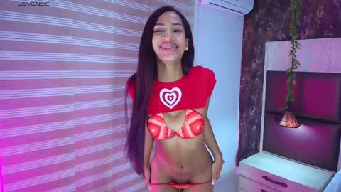 Snapshot of nailuj66 chatting on January 2025 01:17:02 PM Lia online show from January 2025 01:17:02 PM