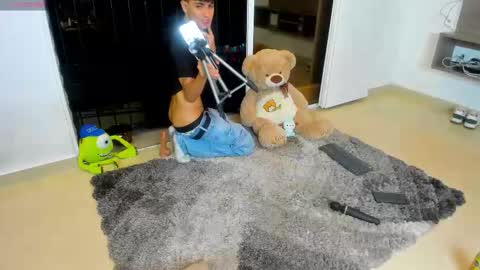 Snapshot of naim_theking chatting on March 2026 07:03:02 AM N A I M T H E K I N G online show from March 2026 07:03:02 AM