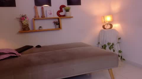 nairagold_ online show from May 2026 11:56:01 PM