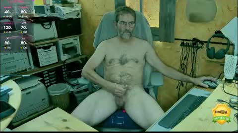 Snapshot of nakedluke chatting on June 2026 12:22:02 PM Luke online show from June 2026 12:22:02 PM