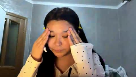 Snapshot of nakimpton chatting on June 2026 05:57:01 PM Leyla online show from June 2026 05:57:01 PM