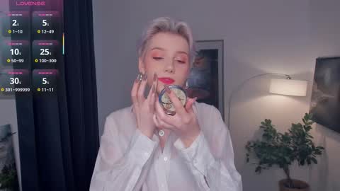 Kate online show from October 2025 11:44:02 AM