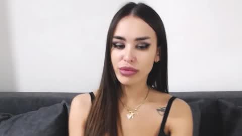 Lady online show from December 2025 06:59:02 PM