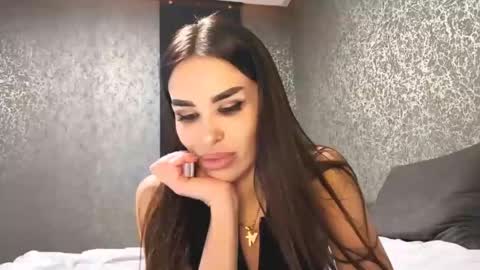Lady online show from May 2026 06:48:02 PM
