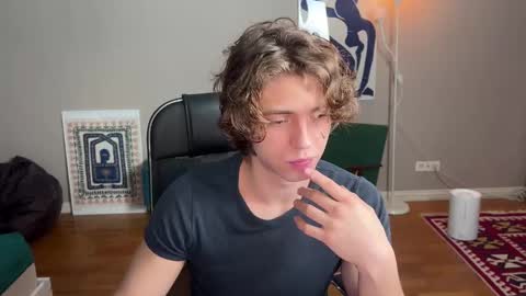 Snapshot of namiraaxel chatting on January 2025 07:40:01 PM Georges online show from January 2025 07:40:01 PM