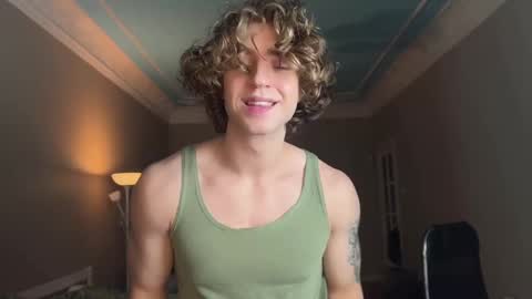 Snapshot of namiraaxel chatting on February 2025 09:20:02 PM Georges online show from February 2025 09:20:02 PM