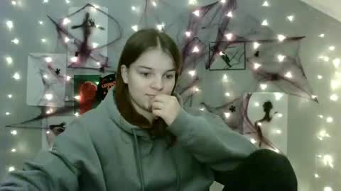 Nana online show from October 2025 08:22:01 AM