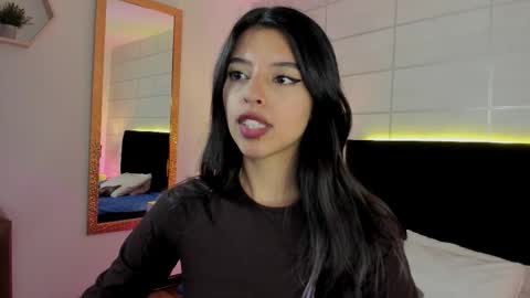 Nana  online show from February 2026 07:54:01 PM