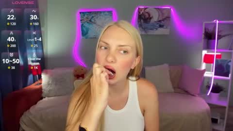 Snapshot of nancysummer chatting on June 2026 11:12:02 AM NancySummer online show from June 2026 11:12:02 AM
