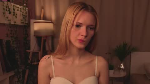 nannetteterrill online show from April 2026 07:03:02 AM