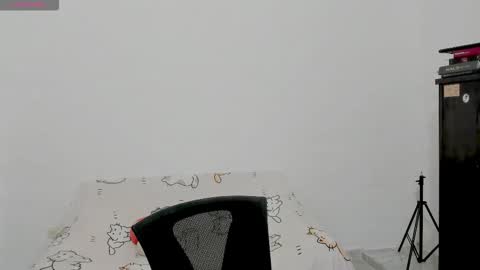 Snapshot of naoko_uwu chatting on November 2025 10:01:02 PM Naoko online show from November 2025 10:01:02 PM