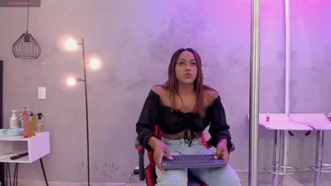 Naomi Blair online show from March 2026 03:30:01 AM