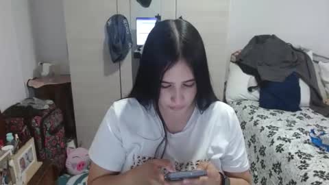 naomi_d online show from April 2026 10:11:02 PM