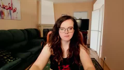 Snapshot of naomi_di chatting on June 2026 10:36:02 AM naomi_di online show from June 2026 10:36:02 AM