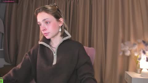 Naomi online show from October 2025 11:48:02 PM