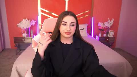 naomibaae online show from November 2025 02:39:02 PM