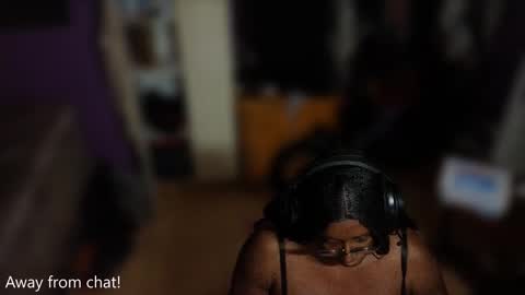 Naomi online show from September 2025 05:43:02 AM