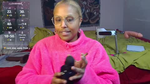 Snapshot of naomigiirl6 chatting on December 2024 06:12:01 PM Naomigiirl6 online show from December 2024 06:12:01 PM