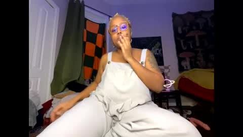 Snapshot of naomigiirl6 chatting on January 2025 05:23:02 PM Naomigiirl6 online show from January 2025 05:23:02 PM