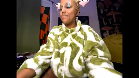 Snapshot of naomigiirl6 chatting on January 2025 02:46:02 PM Naomigiirl6 online show from January 2025 02:46:02 PM