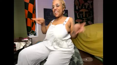 Snapshot of naomigiirl6 chatting on January 2025 06:35:02 PM Naomigiirl6 online show from January 2025 06:35:02 PM