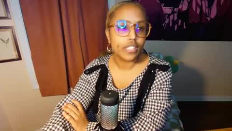 Snapshot of naomigiirl6 chatting on February 2025 01:43:02 PM Naomigiirl6 online show from February 2025 01:43:02 PM