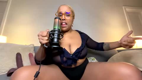 Snapshot of naomigiirl6 chatting on February 2025 08:59:01 AM Naomigiirl6 online show from February 2025 08:59:01 AM