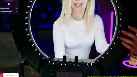 naomihita online show from March 2026 01:02:01 PM