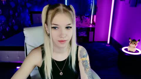 naomihita online show from April 2026 06:31:01 AM