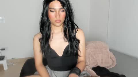 Naomi Moore online show from January 2025 05:19:01 AM