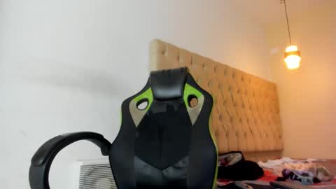 naomis_35 online show from December 2025 08:04:02 PM