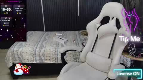Naomis online show from August 2026 02:05:02 PM
