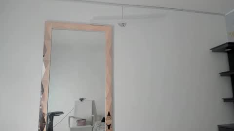 Snapshot of naomisaenz01 chatting on April 2026 07:39:02 PM naomisaenz01 online show from April 2026 07:39:02 PM