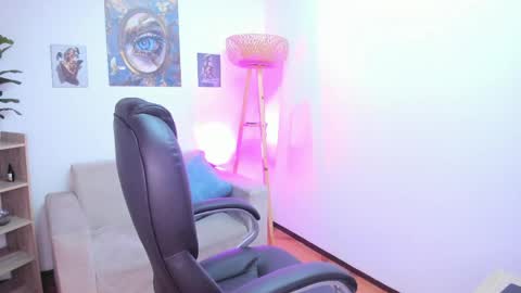 Snapshot of naomisaenz_ chatting on June 2026 02:56:02 AM N A O M I online show from June 2026 02:56:02 AM
