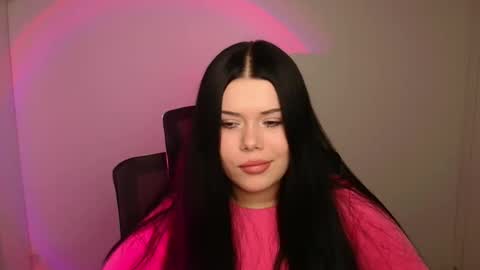 Naomi online show from October 2025 05:23:02 PM