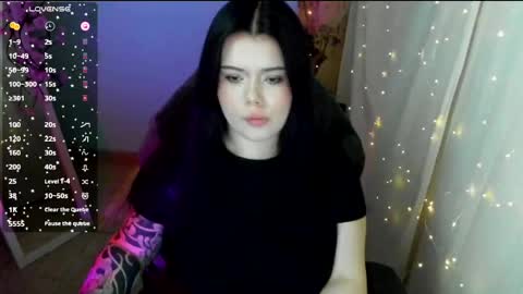 Snapshot of naomivibes chatting on April 2026 07:11:01 AM Naomi online show from April 2026 07:11:01 AM