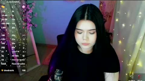 Snapshot of naomivibes chatting on May 2026 06:19:02 AM Naomi online show from May 2026 06:19:02 AM
