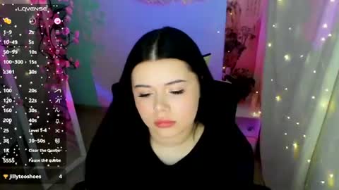 Snapshot of naomivibes chatting on July 2026 06:32:01 AM Naomi online show from July 2026 06:32:01 AM