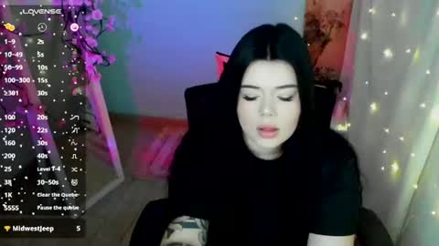 Snapshot of naomivibes chatting on July 2026 07:01:02 AM Naomi online show from July 2026 07:01:02 AM