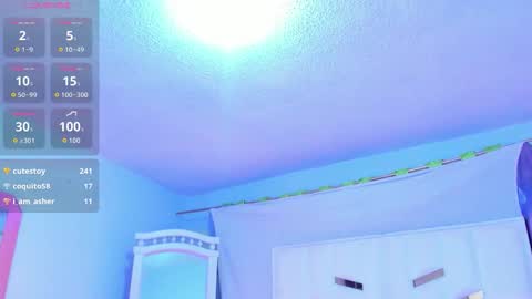 Naommy Matinz online show from October 2025 09:53:01 AM