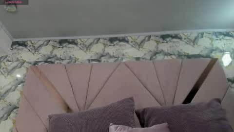 Snapshot of naomy_sexy_ chatting on April 2026 11:56:02 AM Naomy online show from April 2026 11:56:02 AM