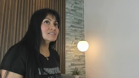 Naomy Smith online show from December 2024 04:09:02 PM