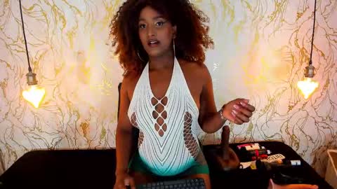 Naomy online show from October 2025 08:49:01 PM