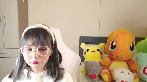 Naree online show from November 2025 01:33:02 PM