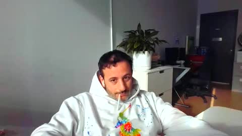 nassobout online show from February 2026 07:06:02 PM