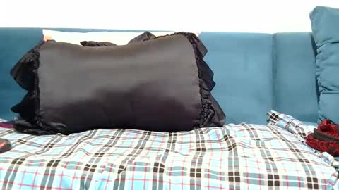 Bella online show from November 2025 06:40:01 PM