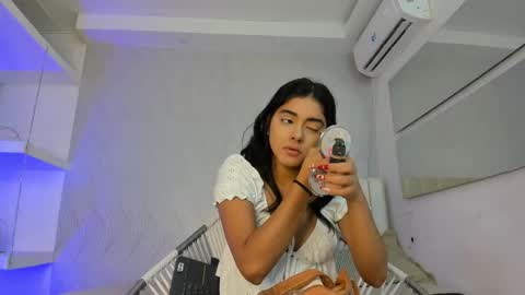Naty  online show from September 2025 12:21:01 PM