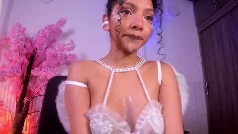 Natalia online show from October 2025 03:46:02 PM